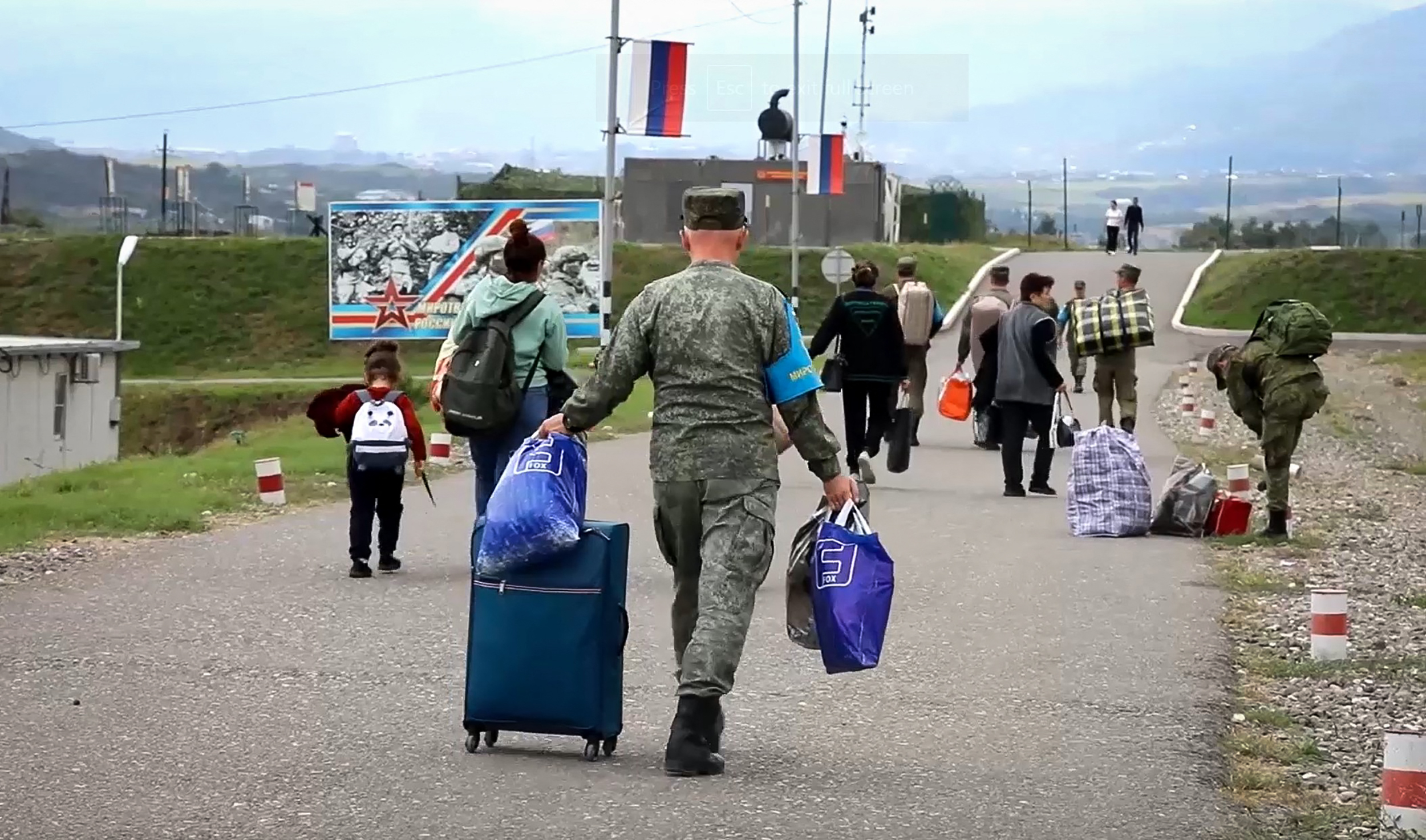 Nga rút lực lượng gìn giữ hòa bình khỏi Nagorno-Karabakh- Ảnh 1.